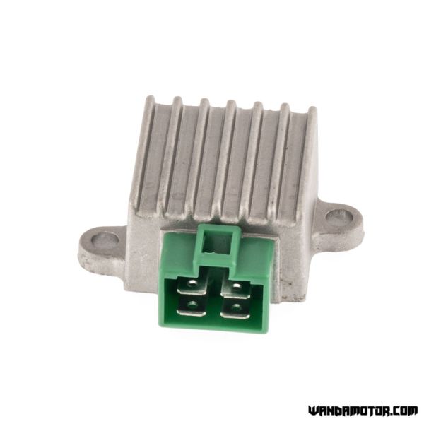 Jännitteensäädin Suzuki PV 12V-3