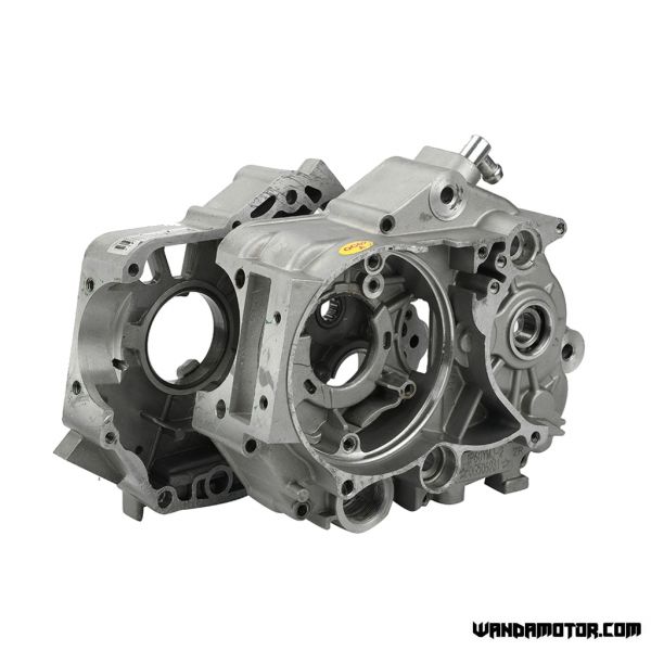 YX 150 left and right crankcase